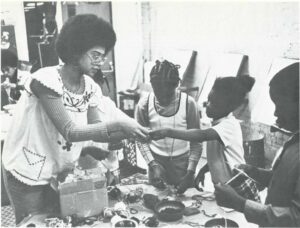 Arts& Crafts Class — The Children's Art Carnival